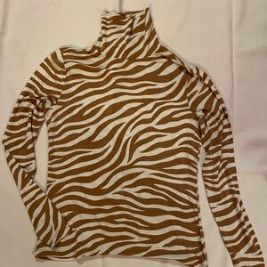Ann Taylor animal print l/s mock neck.